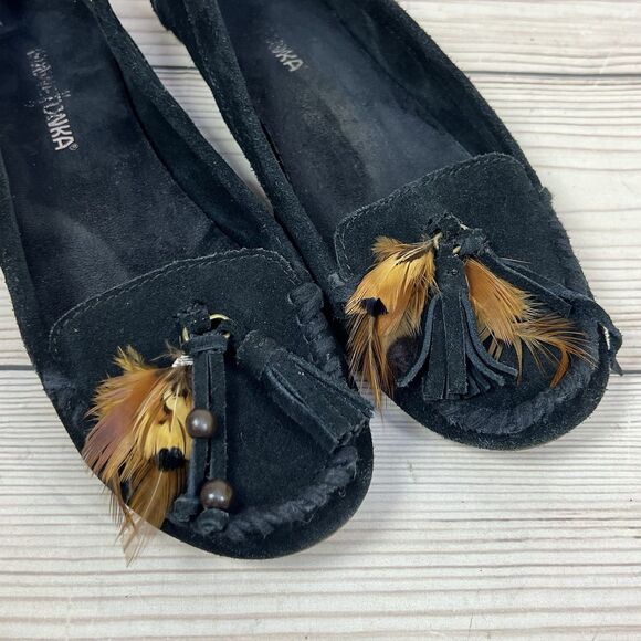 Minnetonka Moccasin Womens 7 Black Suede Leather Flats Feather Tassel Moc Loafer - Picture 5 of 14